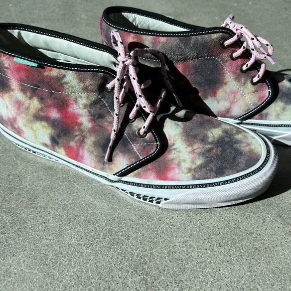 BNWOT Vans Aries UA OG Chukka Boot LX - Picture 2 of 6